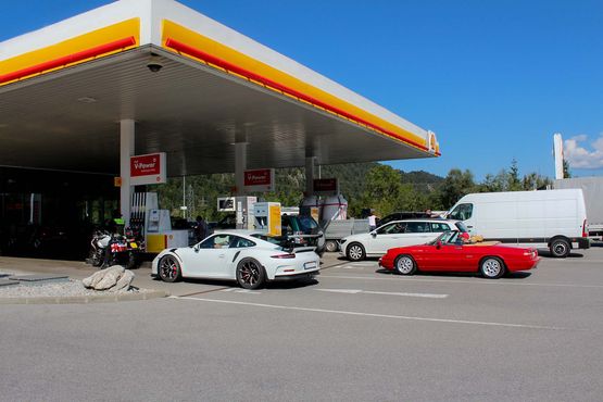 Shell-Tankstelle - Autohof Huter
